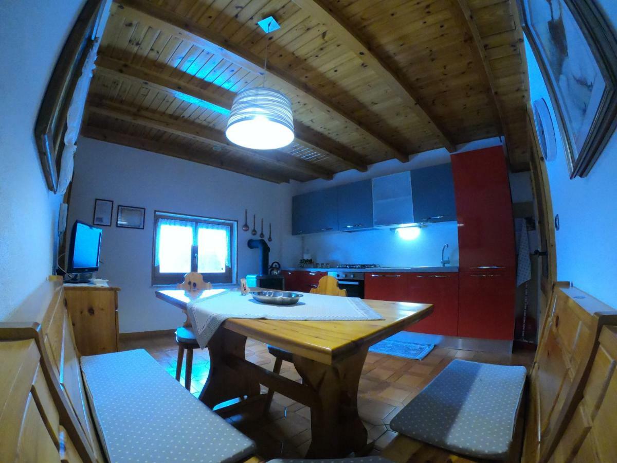 Casa Aurora -Altopiano Di Pine Bedollo Luaran gambar